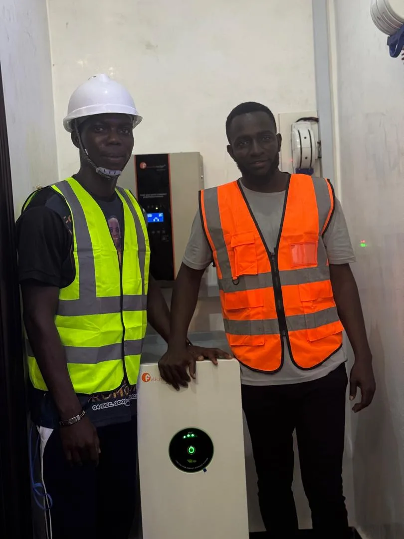 Battery and inverter handover